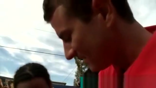 Black shemale gets sucked off in threesome