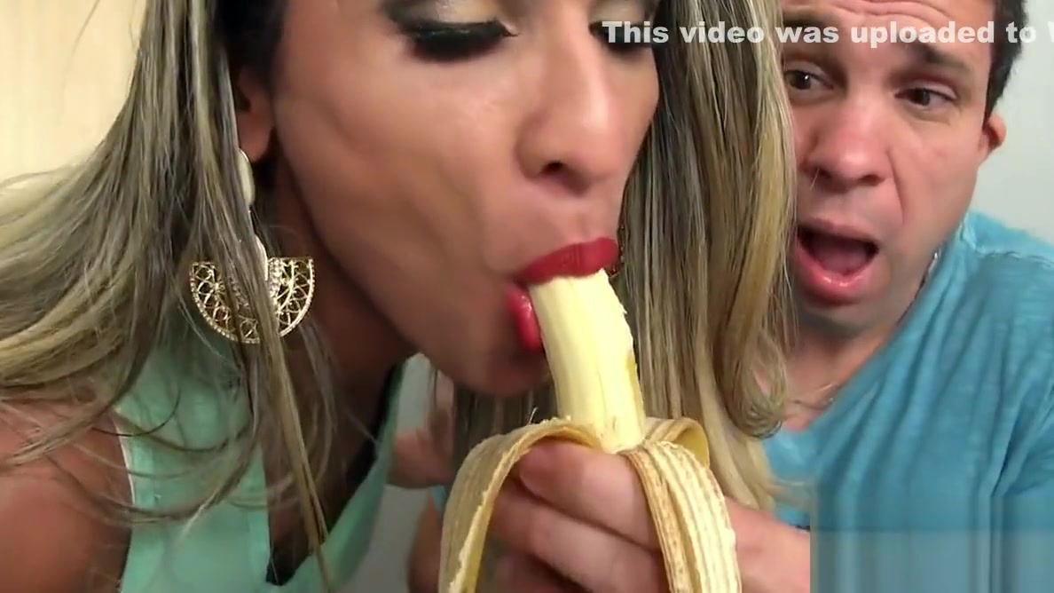 Shemale Leticia Menezes takes on 2 cocks bareback