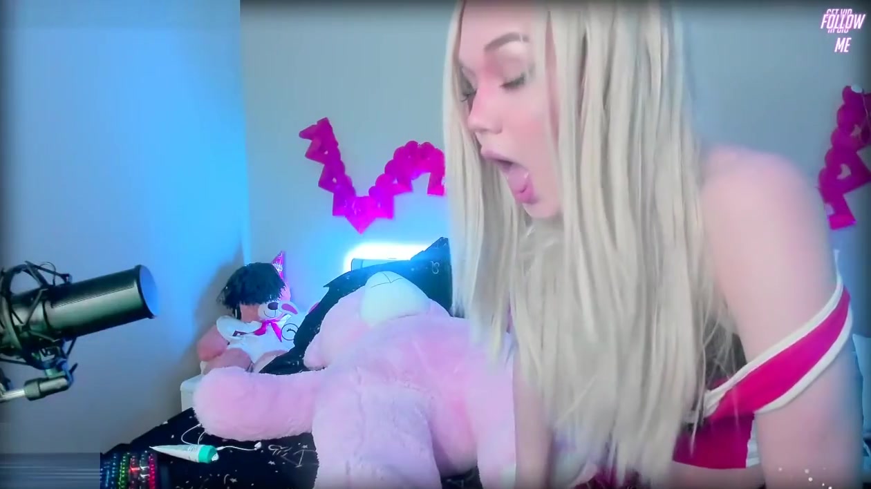 Blondelashes19 anal orgasm anal cum