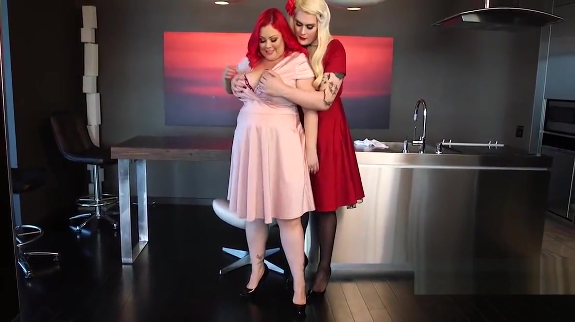 Chubby shemale fucks redhead BBW