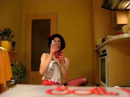slutty crossdress use a toy