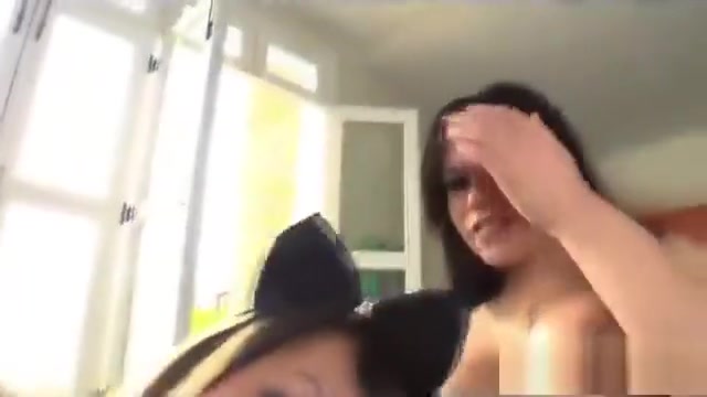 Hot 3 way with 2 burning t-gurls shooting nice loads