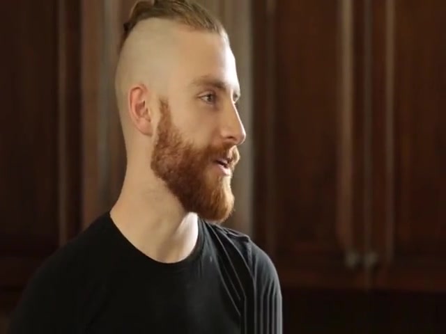 Bearded hunk receives a thick bareback probing from a tranny