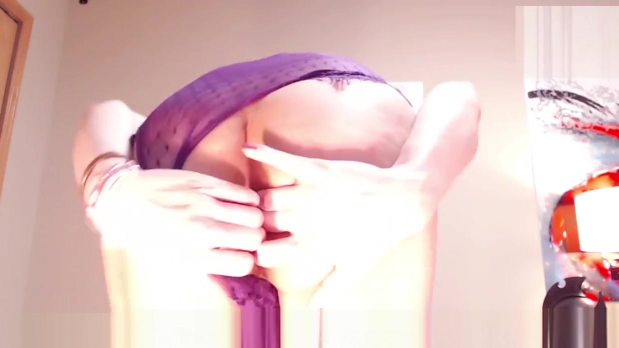 Sexy TS Lucia Maya Fucks Her Ass With a Vibrating Dildo Until She Cums