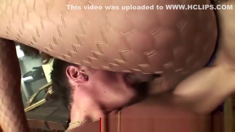 Sex hungry TS vamp eats a guy