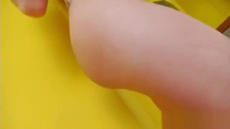 Blonde TS Djeniffer Schneider masturbate