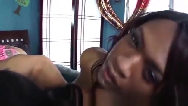 Shemale ebony tranny getting blowjob