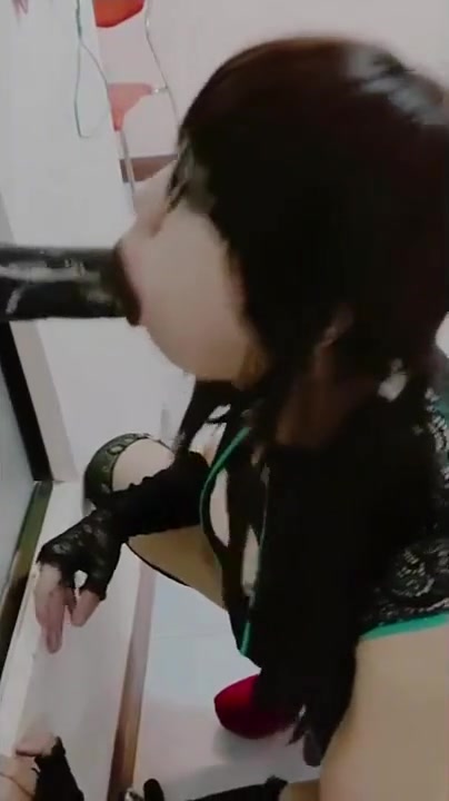 Sissythai Black Cock Blowjob