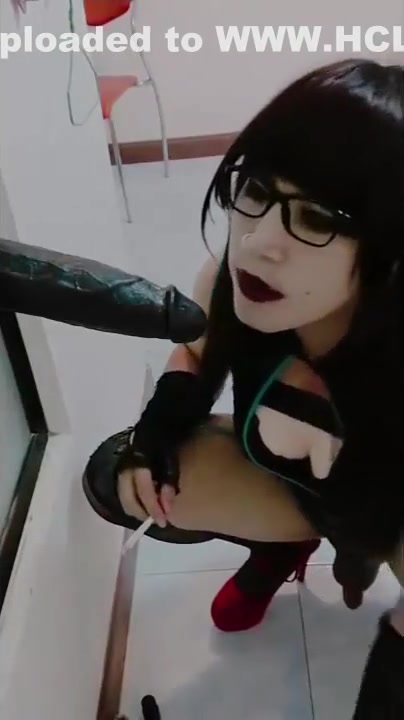 Sissythai Black Cock Blowjob