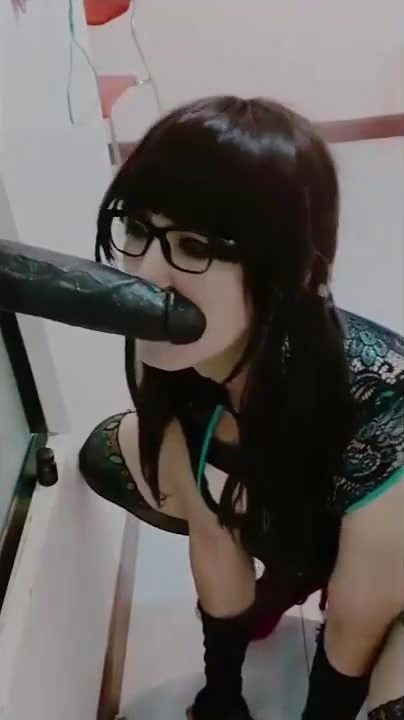 Sissythai Black Cock Blowjob