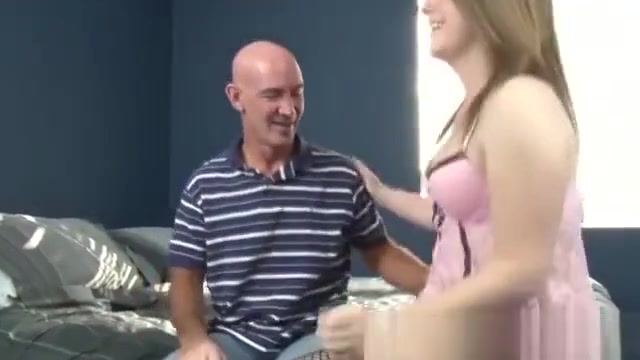 Lingerie clad tranny sucks dick