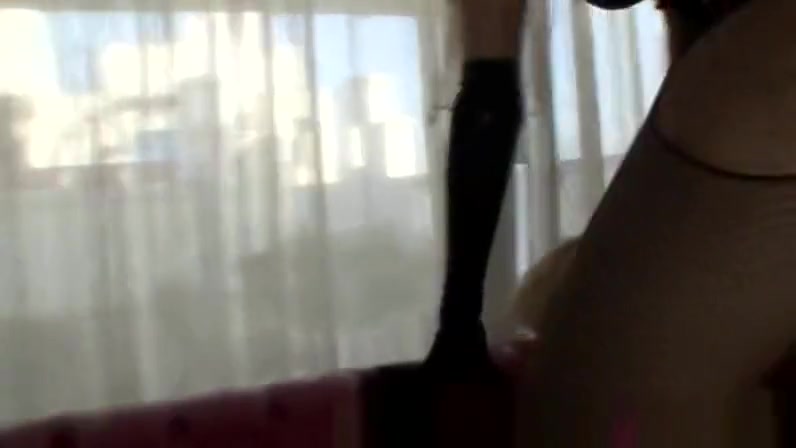 Sex hungry tranny in amateur act