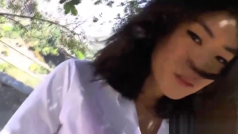 Tranny tgirl stroking her dick