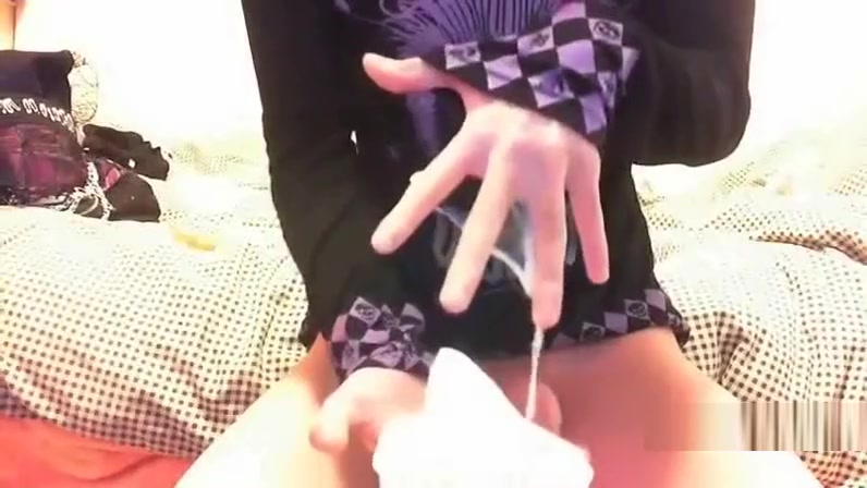Crossdresser inserts ass toy