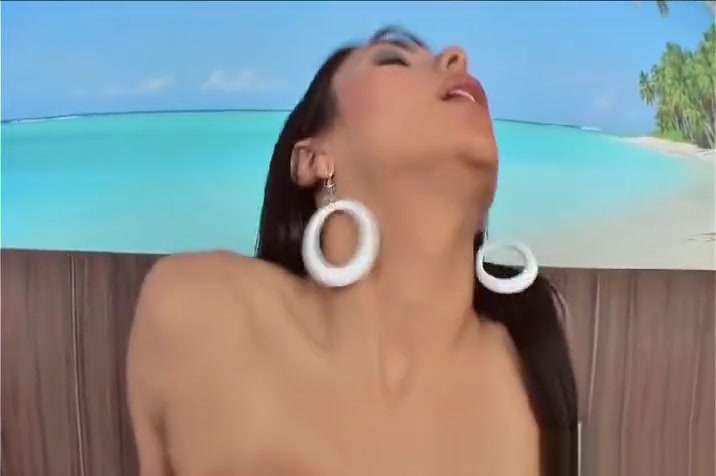 Dick Sucking and Hard Fuck by a Lovely Shemale