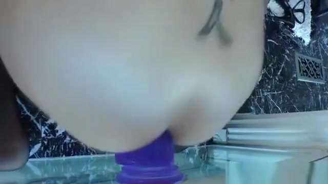 Tgirl glam tart jerks off