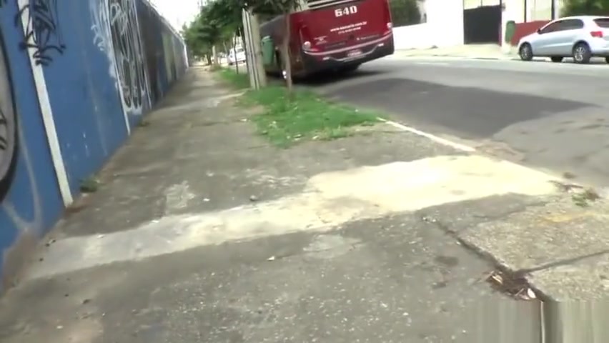 Tranny fucks babes pussy