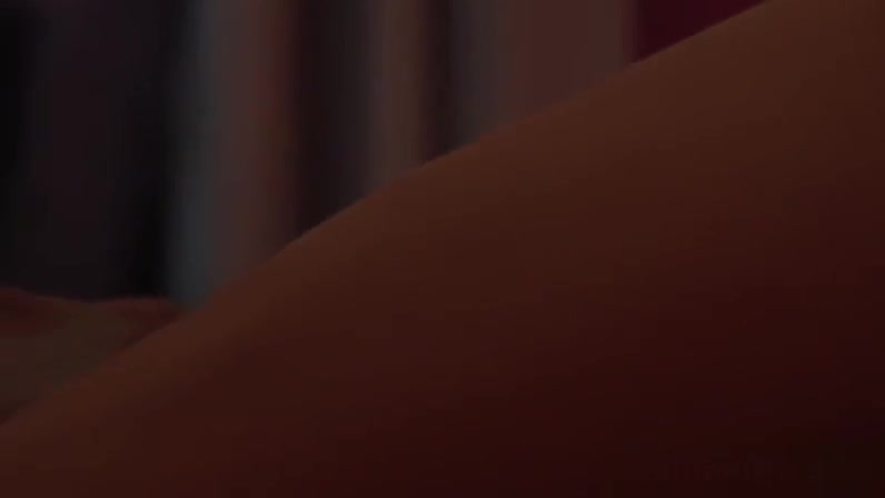 Busty black tranny babe blown