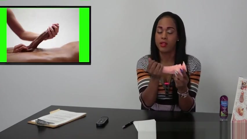 Dildo drilled ebony ts wanking fat cock