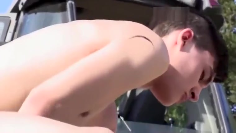 Twinks bareback outdoor