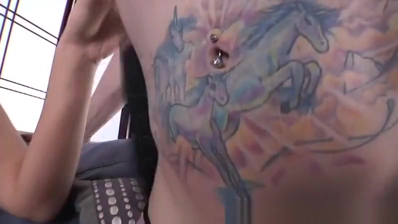 Horny burning shemales sucking cocks