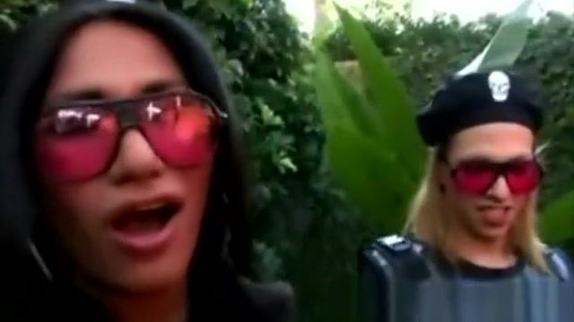 He gets his mouth filled with tranny cock in the park