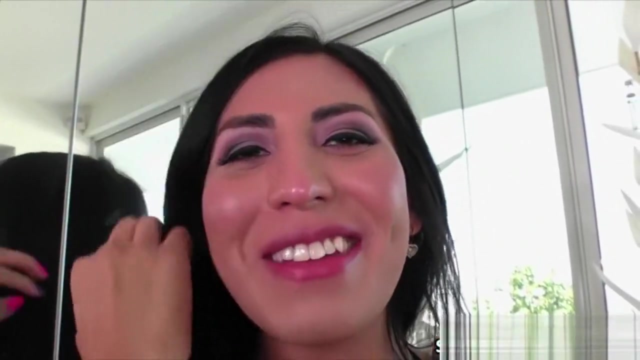 Latina Tgirl Vivian Rockwell in romantic anal sex with her lover guy