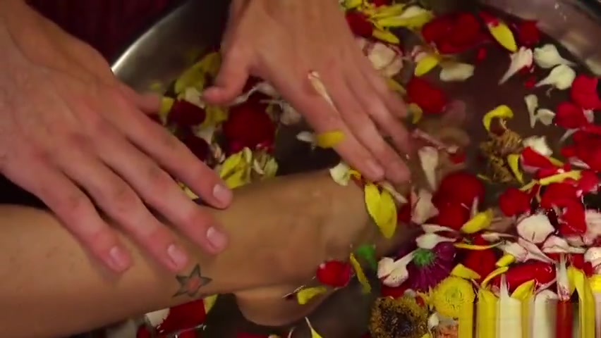 Man worships trannys goddess bare feet