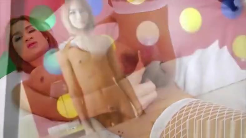 Super skinny TS Benty handjobs her cock