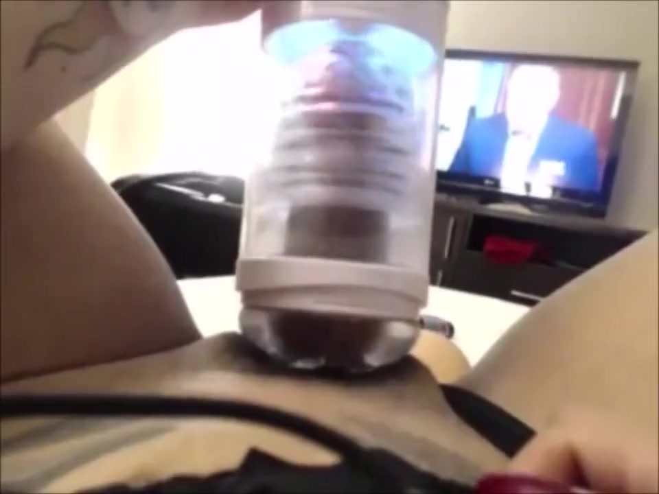 Slutty Tranny Fleshlighting Her Cock