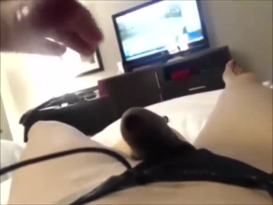 Slutty Tranny Fleshlighting Her Cock
