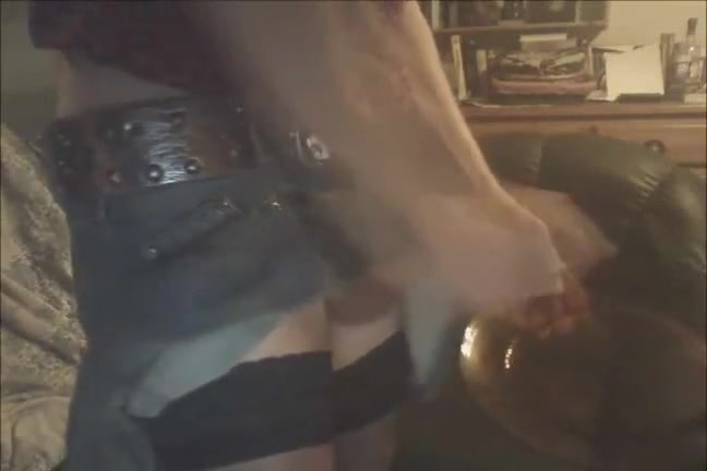 CD exhib at home and Cum licking on a plate