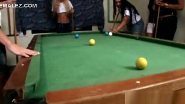Tranny group receive bjs at a pool table