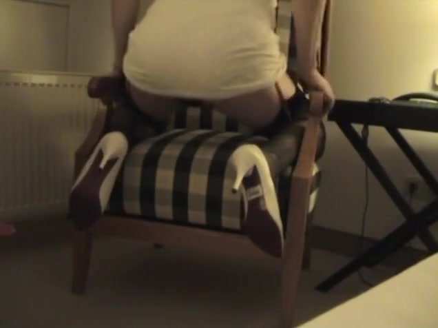 CD slut at hotel