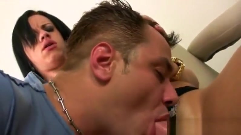 Tranny hot chick Danyelle Carvalho loves to be fucked