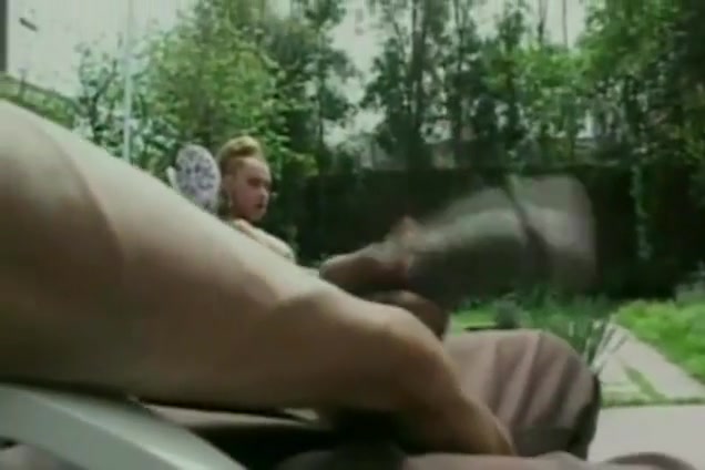 Hot tranny sucks his huge shlong
