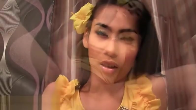 Shemale Gor Cock Wanking