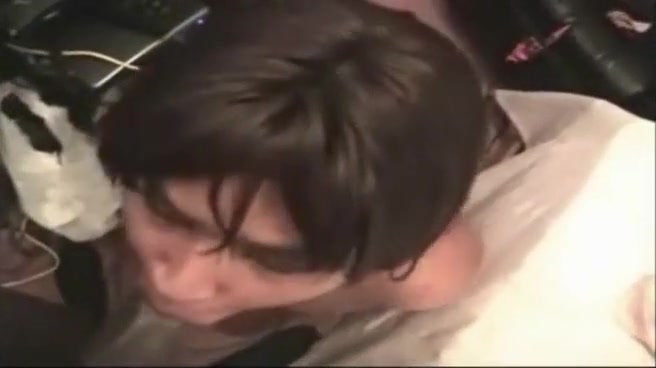 Spunky Shemale Giving Head Before Ass Pounding