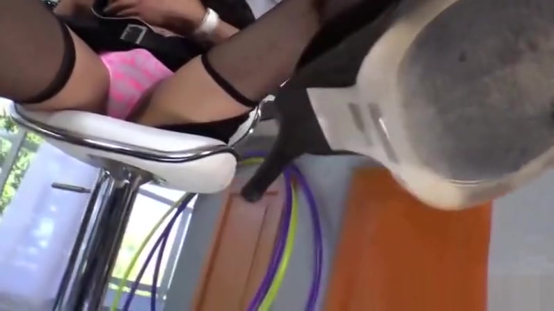 Tranny tgirl pulling her dick