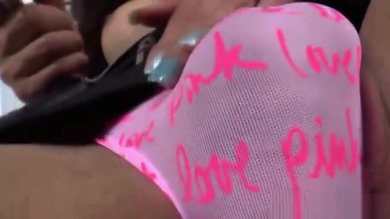 Tranny tgirl pulling her dick