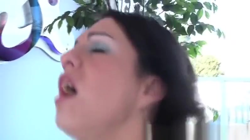 Shemale in stockings rides on guys prick