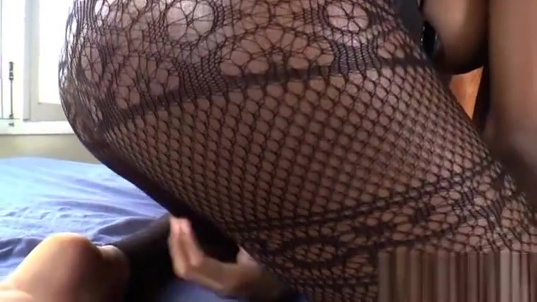 Curvy TS Jennifer Rios rimjob and anal