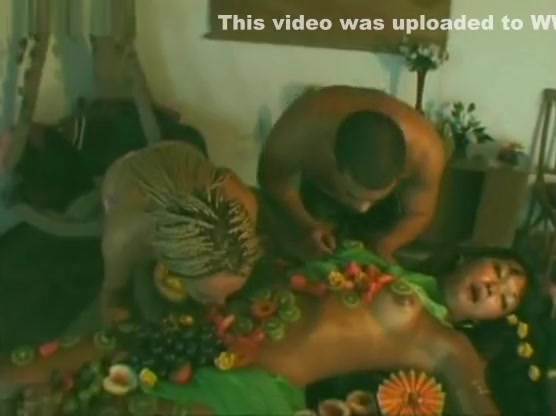 Girl, tranny and dude threesome sex party