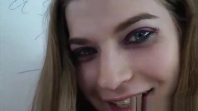 Shemale Tiffany Starr is masturbating