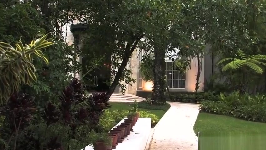 Hot latina tranny got caught during fucking neighbor