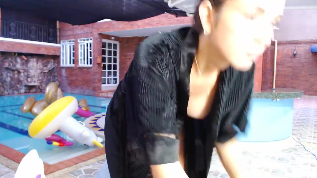 Pool huge clit rubbing