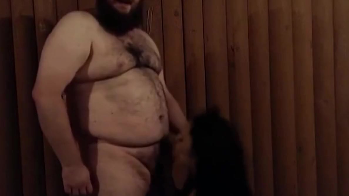 Not too Fat dude gets the TS blowjob