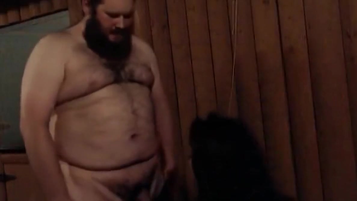 Not too Fat dude gets the TS blowjob