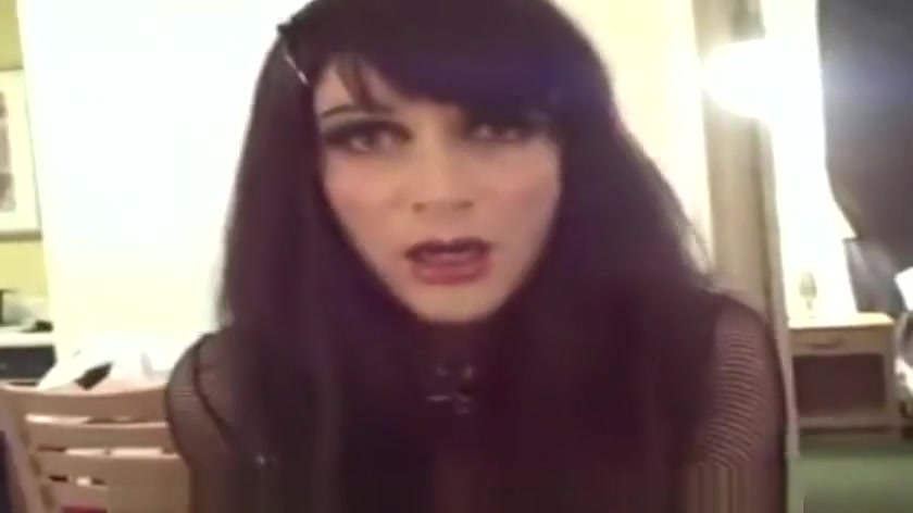 Brutally good tranny is charged to your dildo while waiting for a man to fuck her