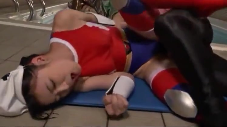 Superheroine Defeated